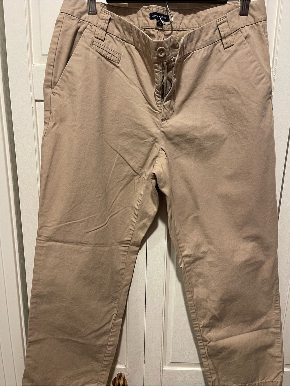 GAP Women's Ankle-Length Cropped Chino Pants in Beige
